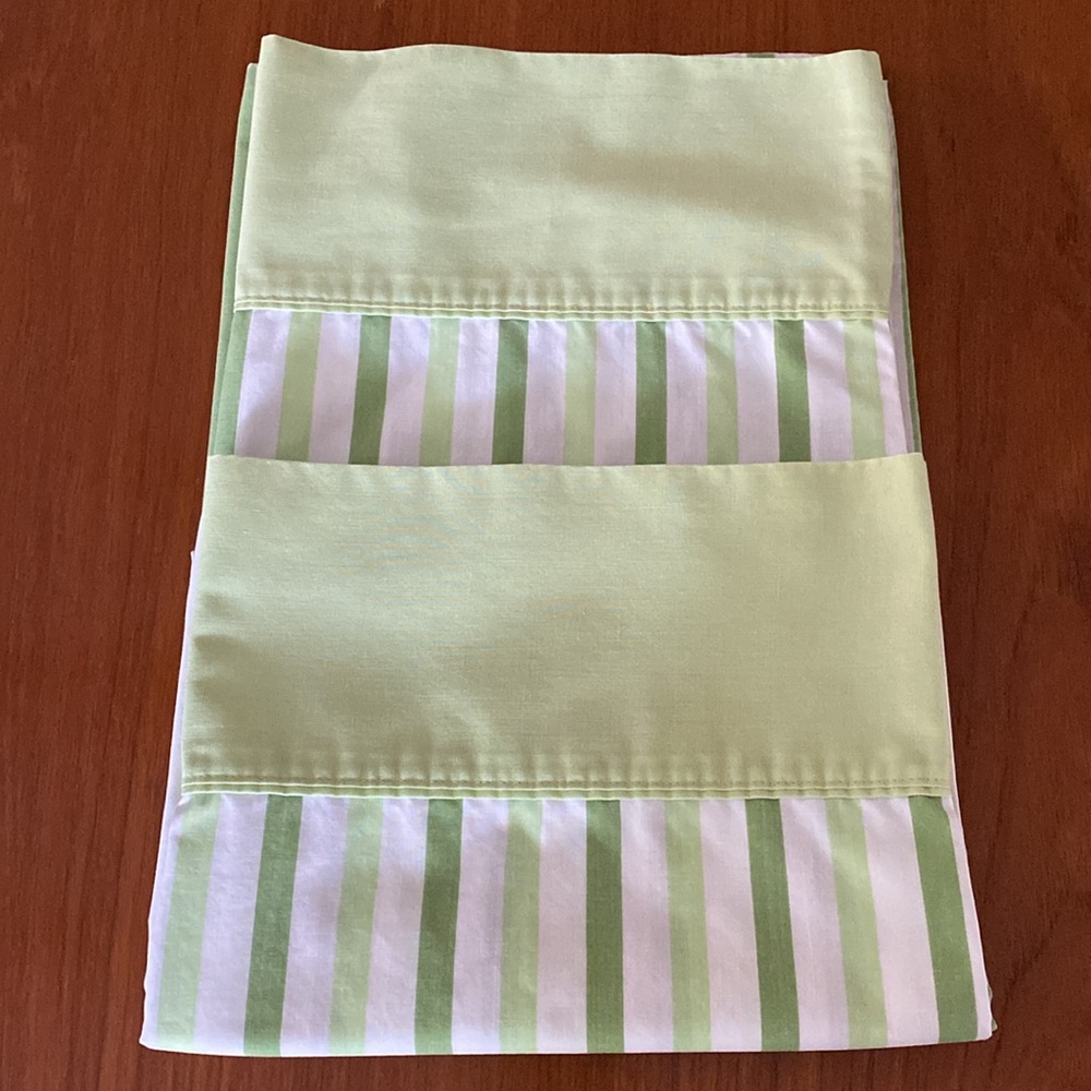 VTG Pair of Pequot Pillowcases